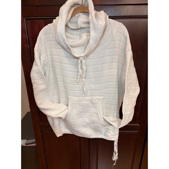 FloAtelier Handmade White Hooded Sweater Size M/L - Picture 9 of 10